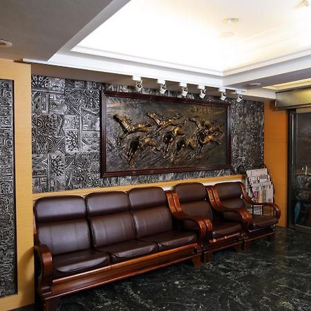 Lion Hotel Luodong Esterno foto
