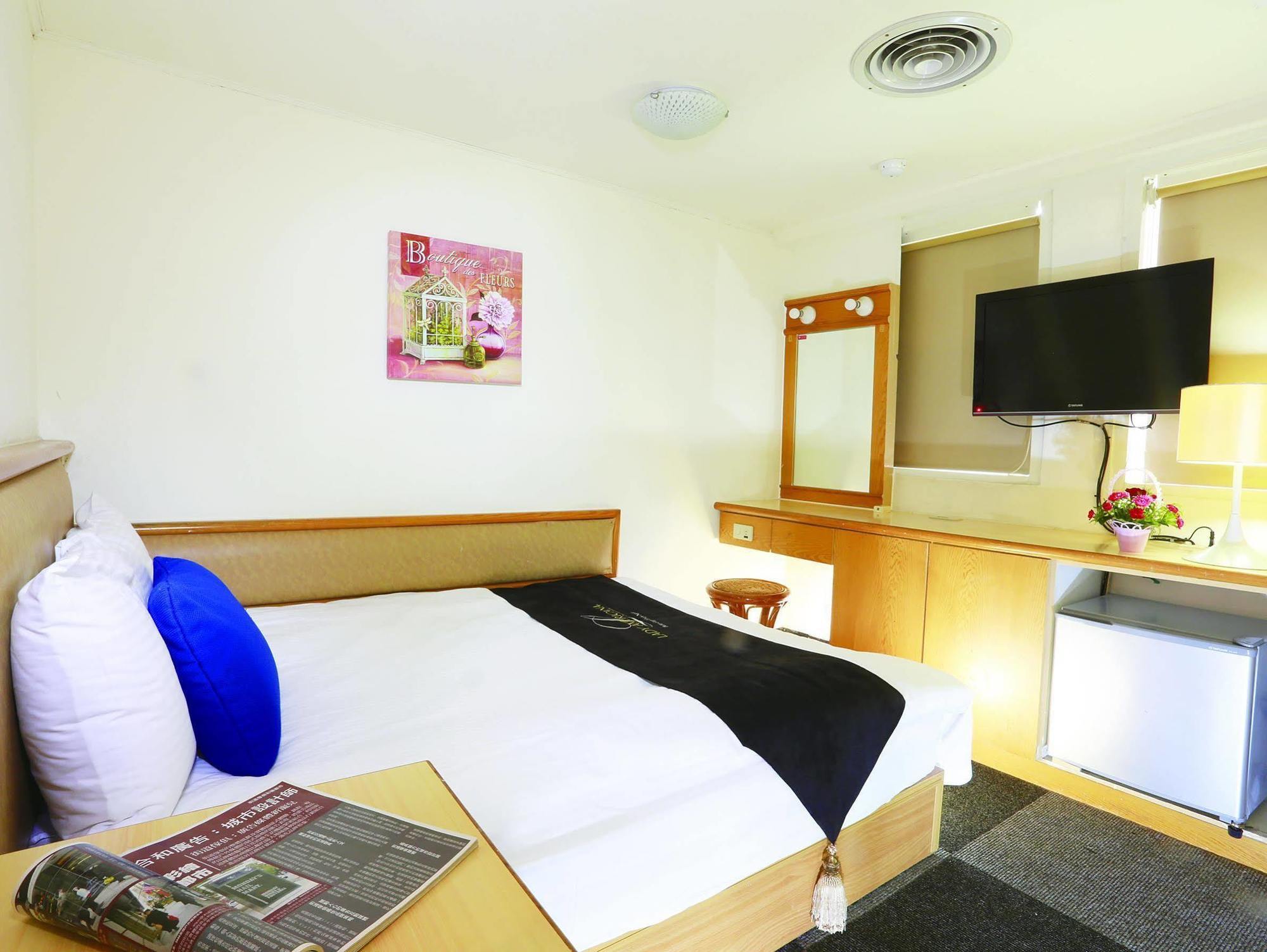 Lion Hotel Luodong Esterno foto