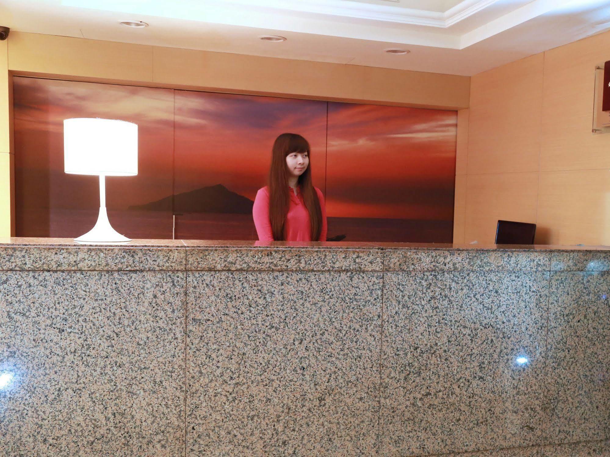 Lion Hotel Luodong Esterno foto