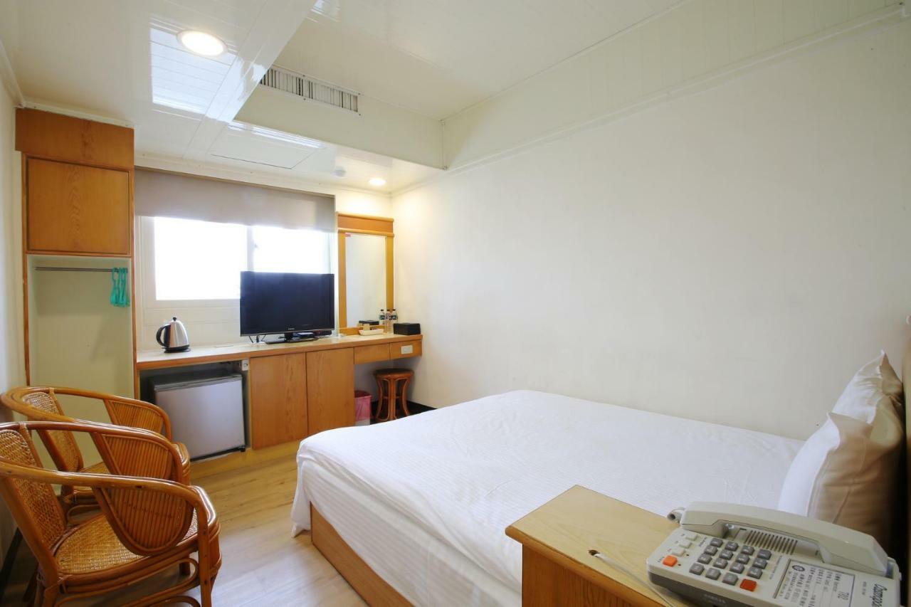 Lion Hotel Luodong Esterno foto