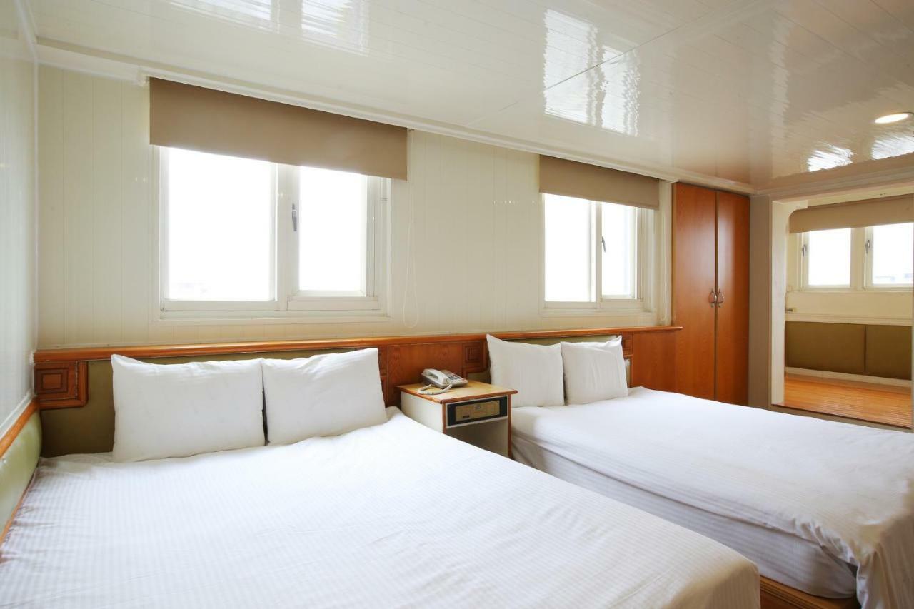 Lion Hotel Luodong Esterno foto