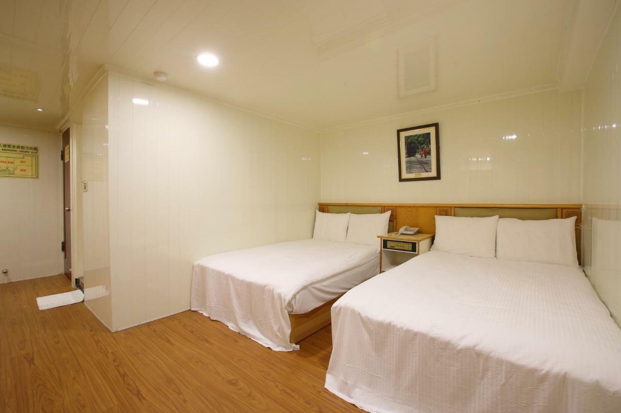 Lion Hotel Luodong Esterno foto