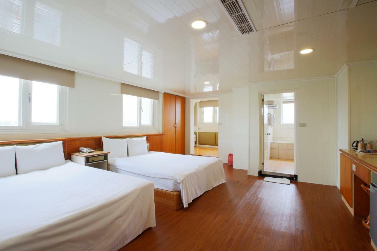 Lion Hotel Luodong Esterno foto