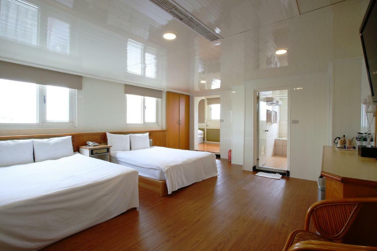 Lion Hotel Luodong Esterno foto